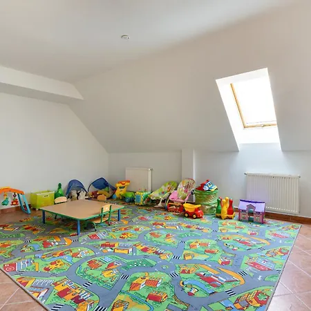 Tarsis In By Rent Like